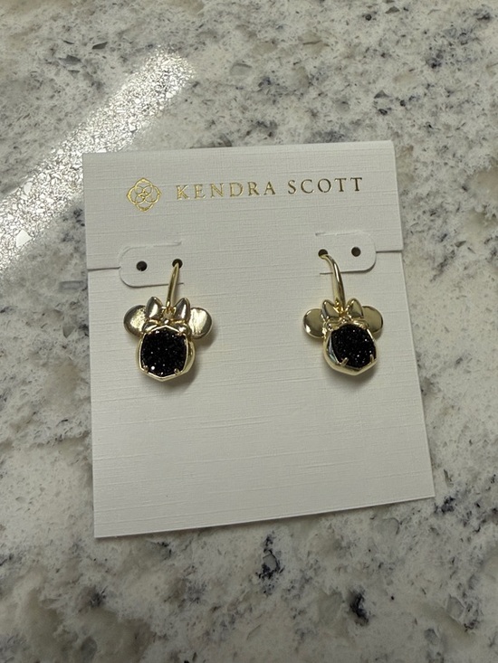 Kendra Scott Jewelry - Kendra Scott Gold-tone Minnie Mouse Bow Earrings with Black Druzy